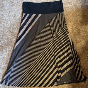 Black, tan/beige long skirt